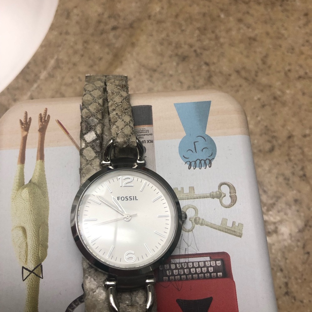 Watch - Picture 2 of 6